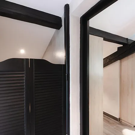 Apartment Demi-chalet Cosy A Avec Jardin, Parking Et Wi-fi - Fr-1-343-227 *